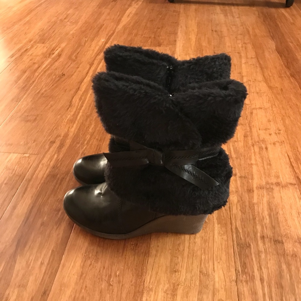 BareTraps Fur boots